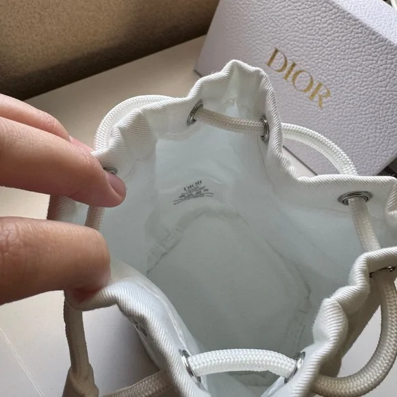 Dior Beauty Bundle with White Pouch - Picture 4 of 6